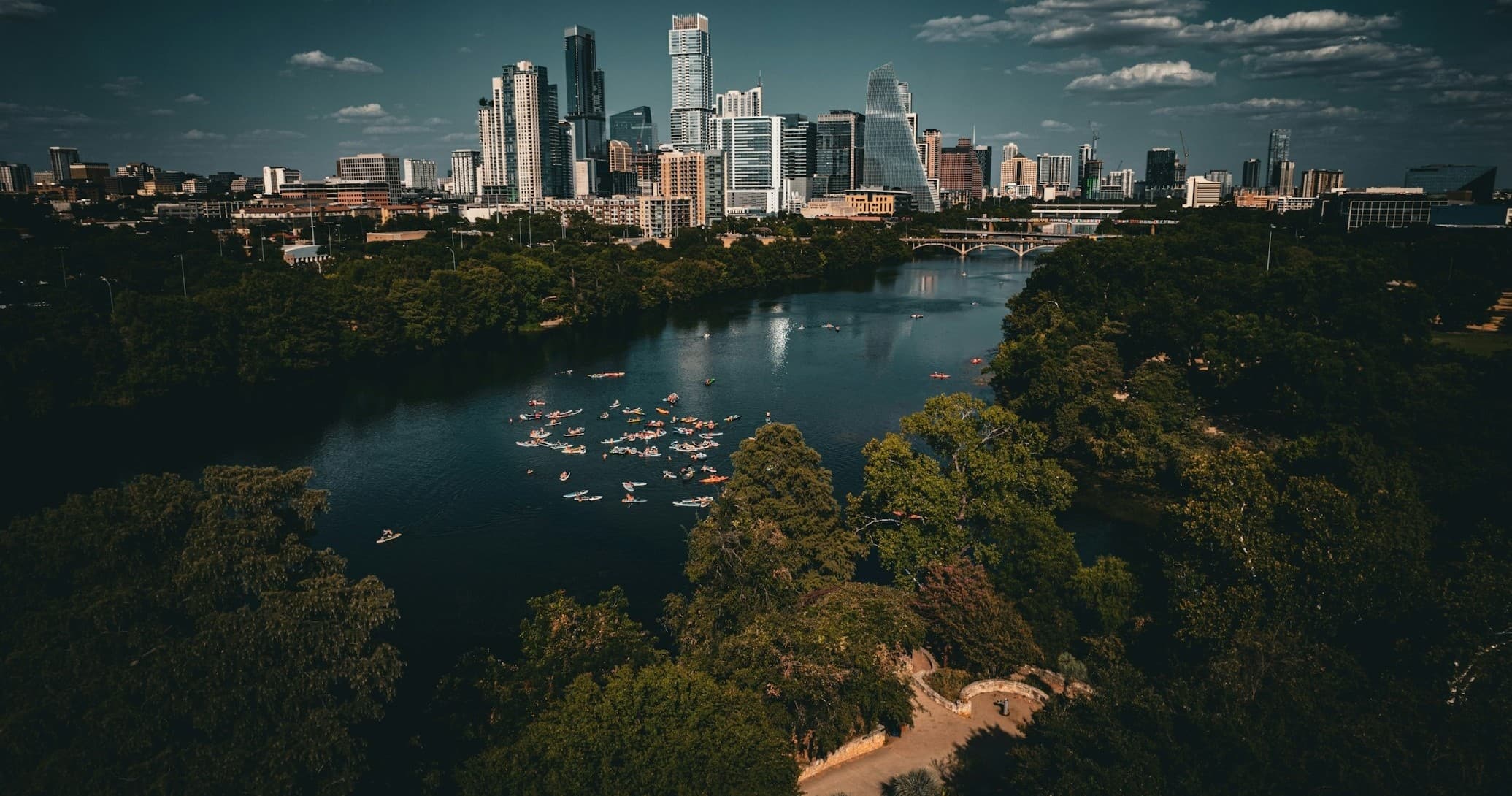 Lake Austin • 3 Hours • Pavati Boat Rental