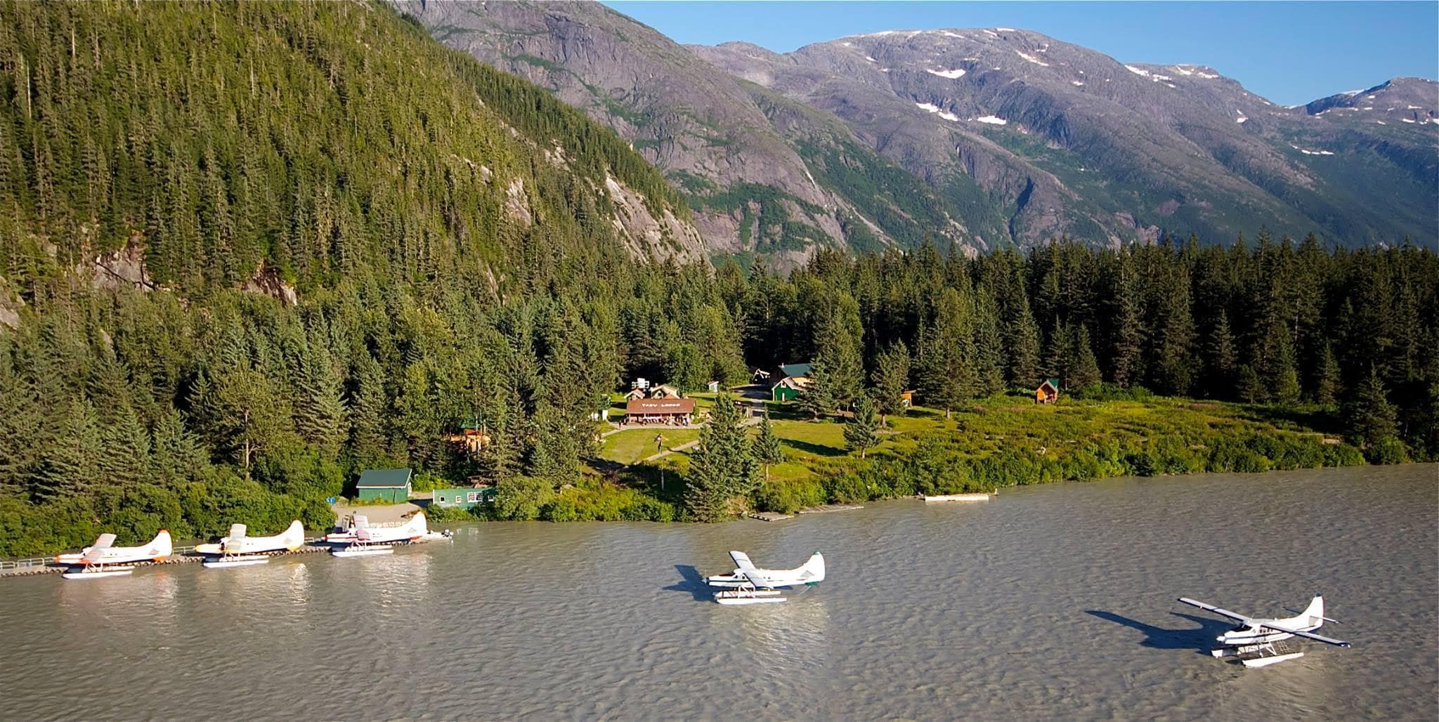 Taku Lodge Feast & 5-Glacier Seaplane Discovery