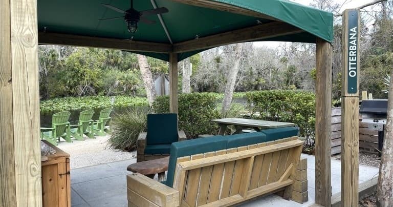Otter Cabana