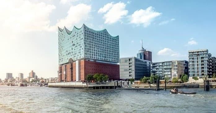Fahrradtour Hamburg Kompakt" - nur English"