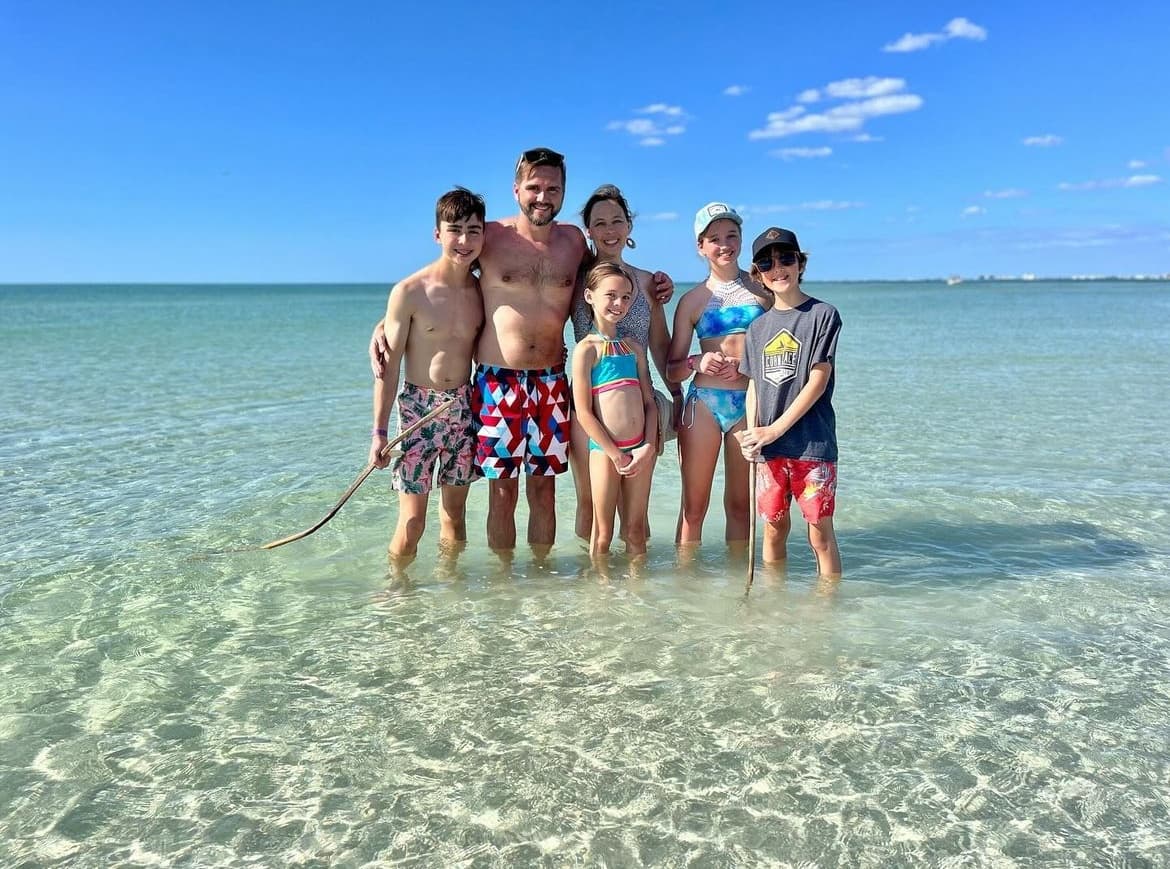 Private 4hr Barrier Island & Dolphin Tour in St. Petersburg, Fl