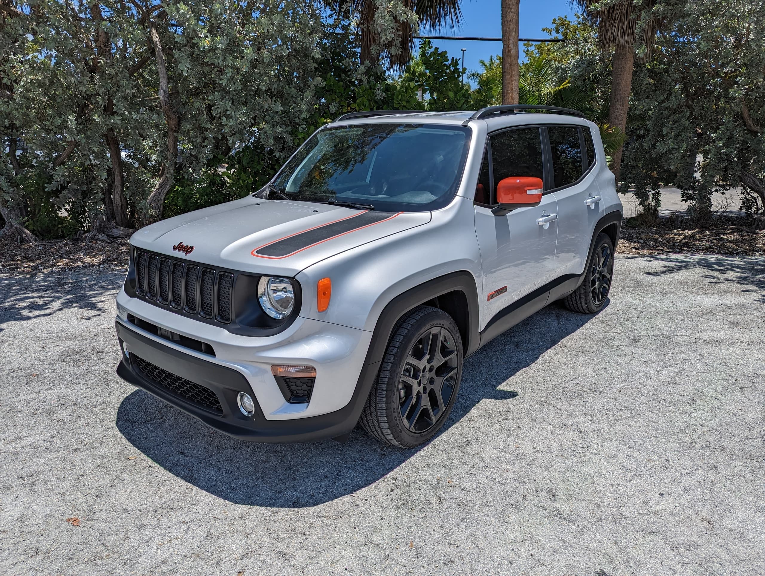 Jeep Renegade Rental - Marathon