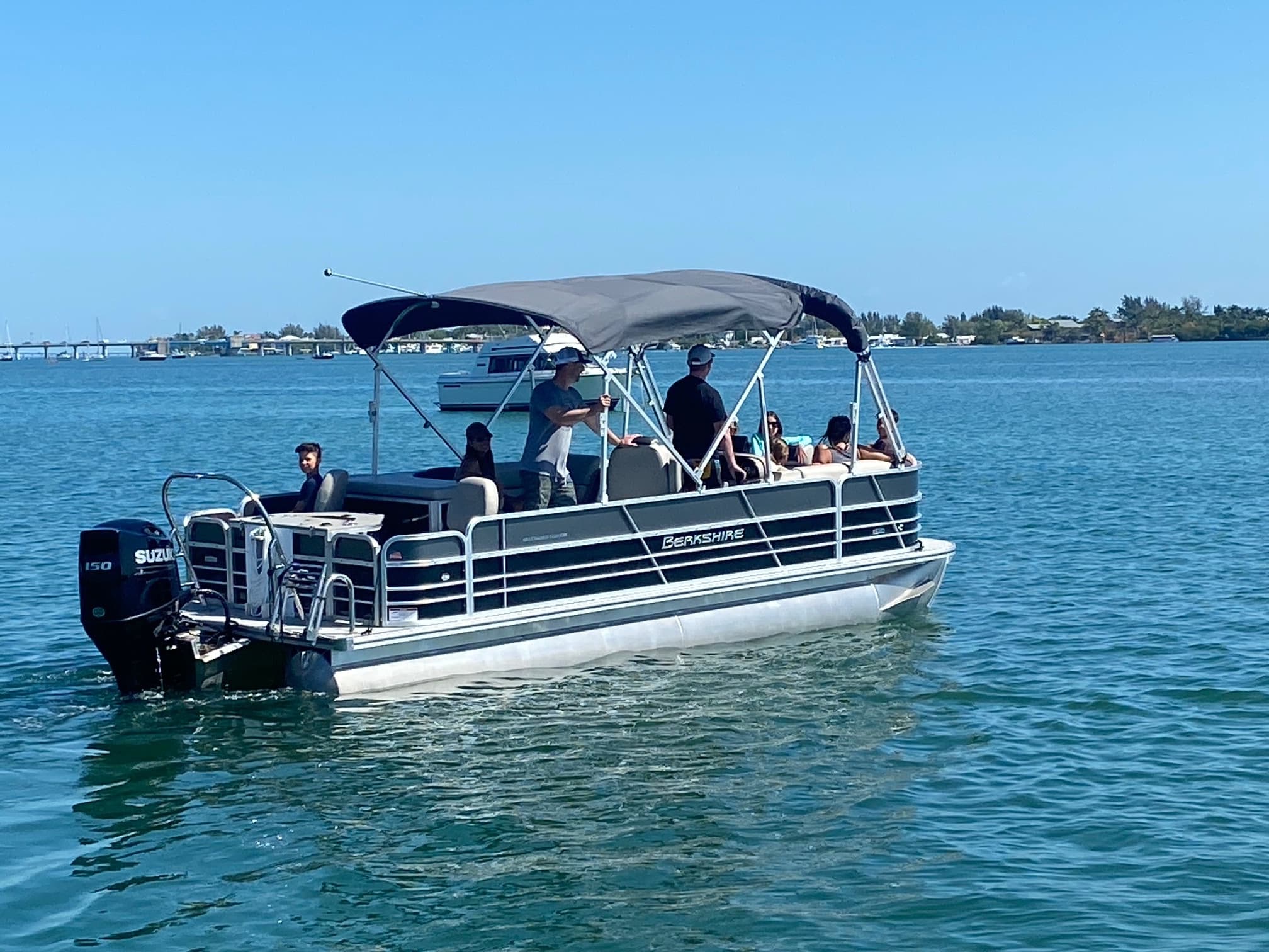 Black Pearl - Berkshire 24 ft Tritoon