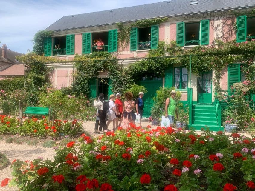 Giverny: Monet House and Gardens Skip-the-Line Private Tour