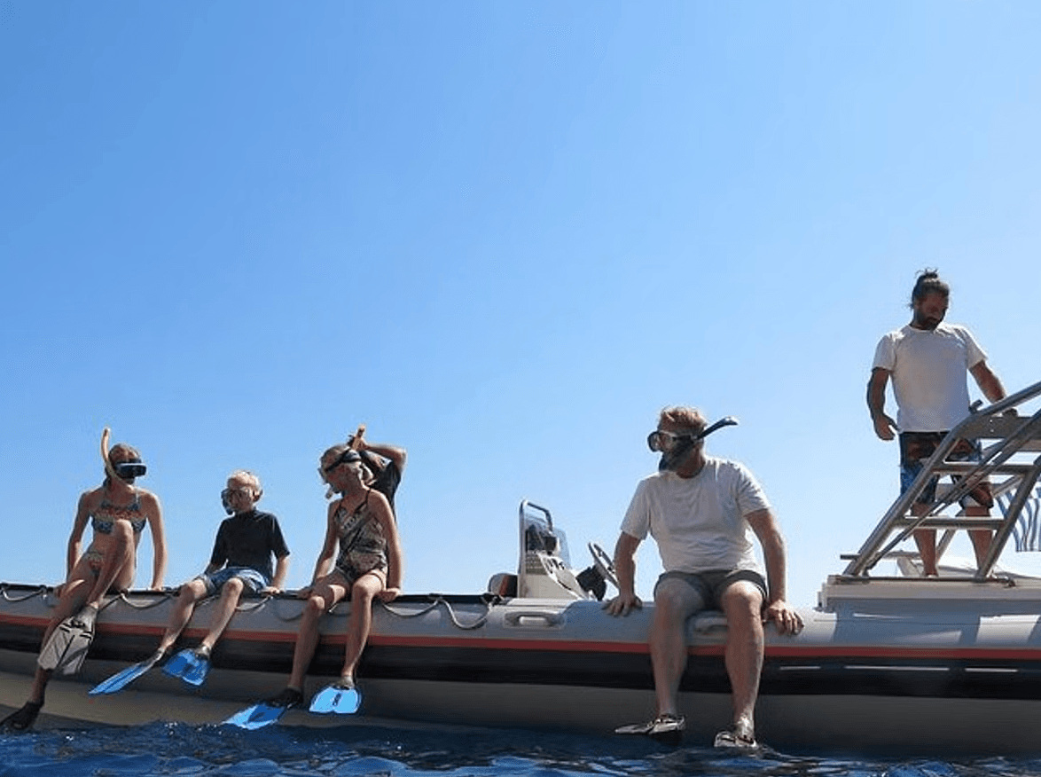 Private Cruise to Poseidon Temple at Sounio Cape with Snorkeling and Swimming