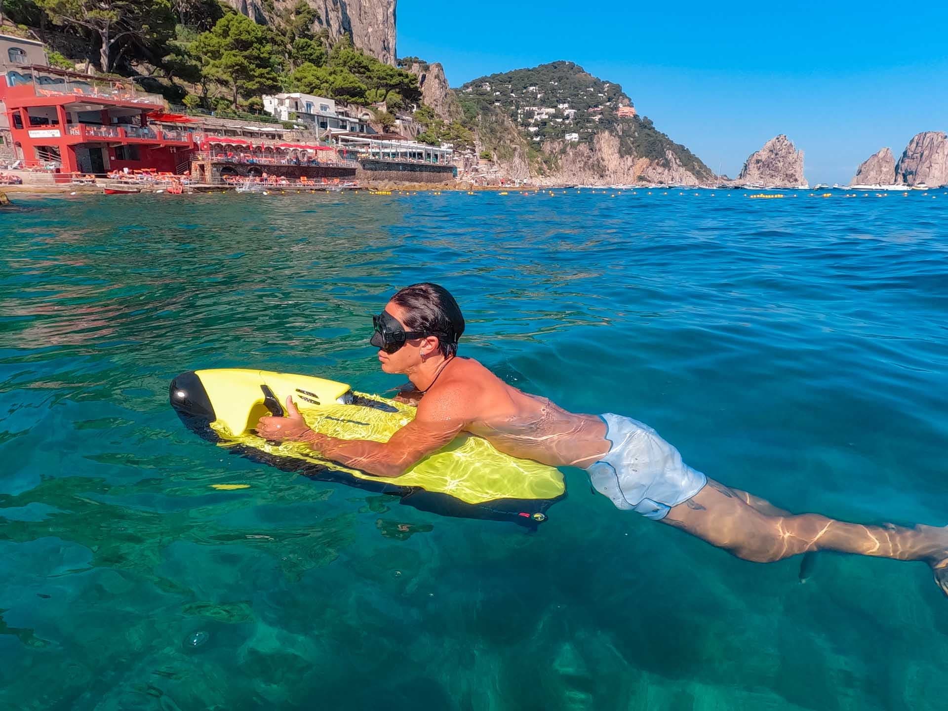 Noleggio giornaliero SEABOB F5S a Capri