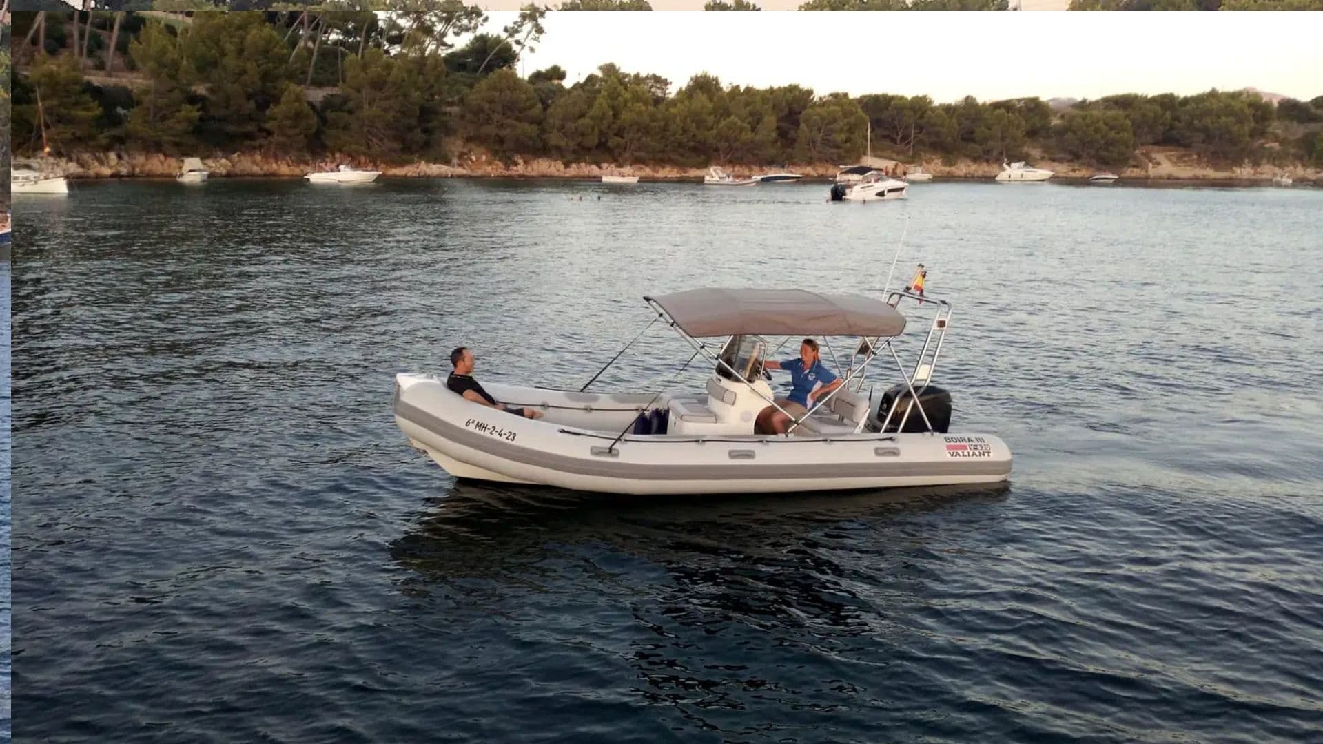 Paseo en Barco Boira • 4 Horas