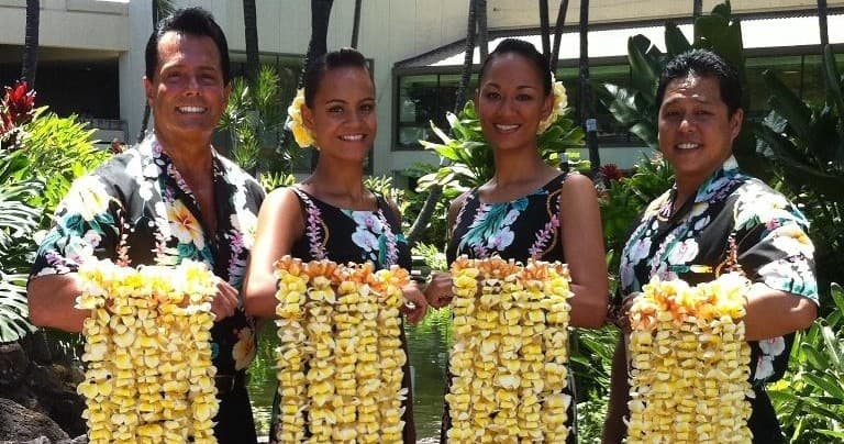 Airport Lei Greeting Daniel K. Inouye Intl / Oahu, Honolulu