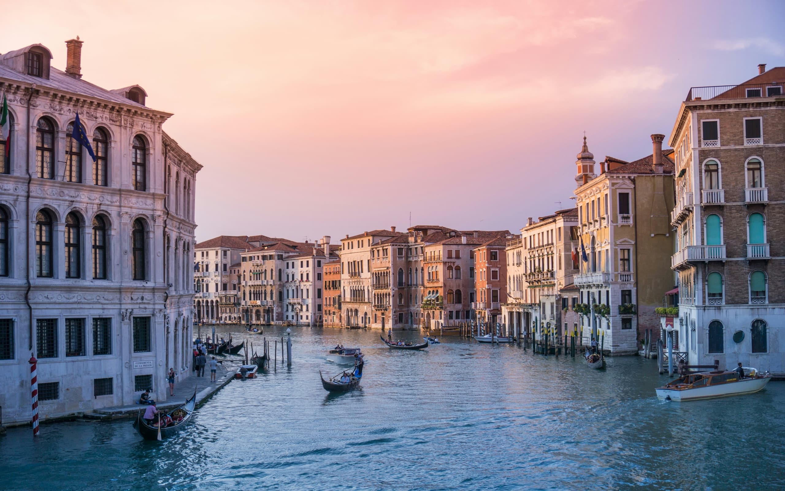 VENICE & NORTHERN GEMS on a Venetian Bragozzo - 4 hours