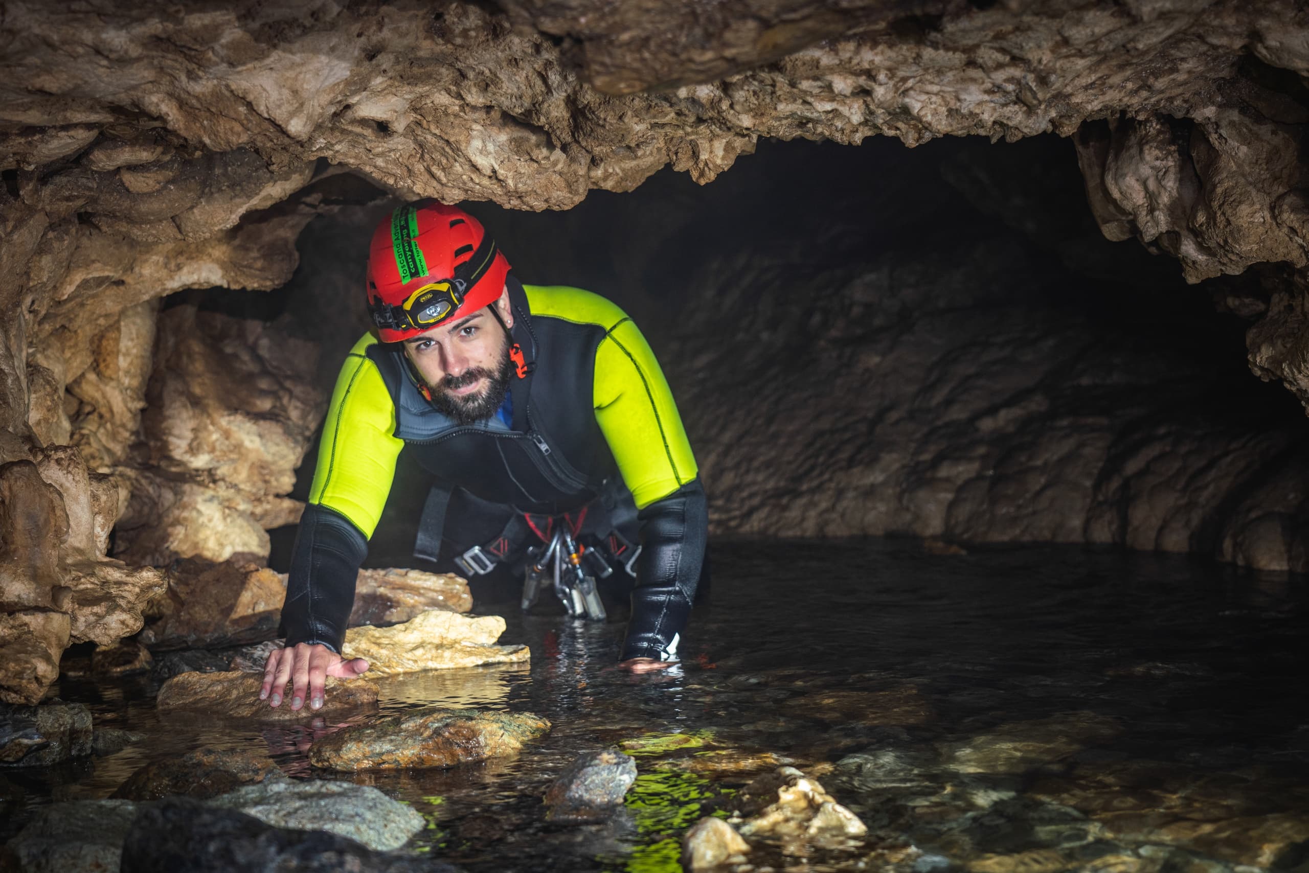 Tana Che Urla, Speleo Canyoning Experience