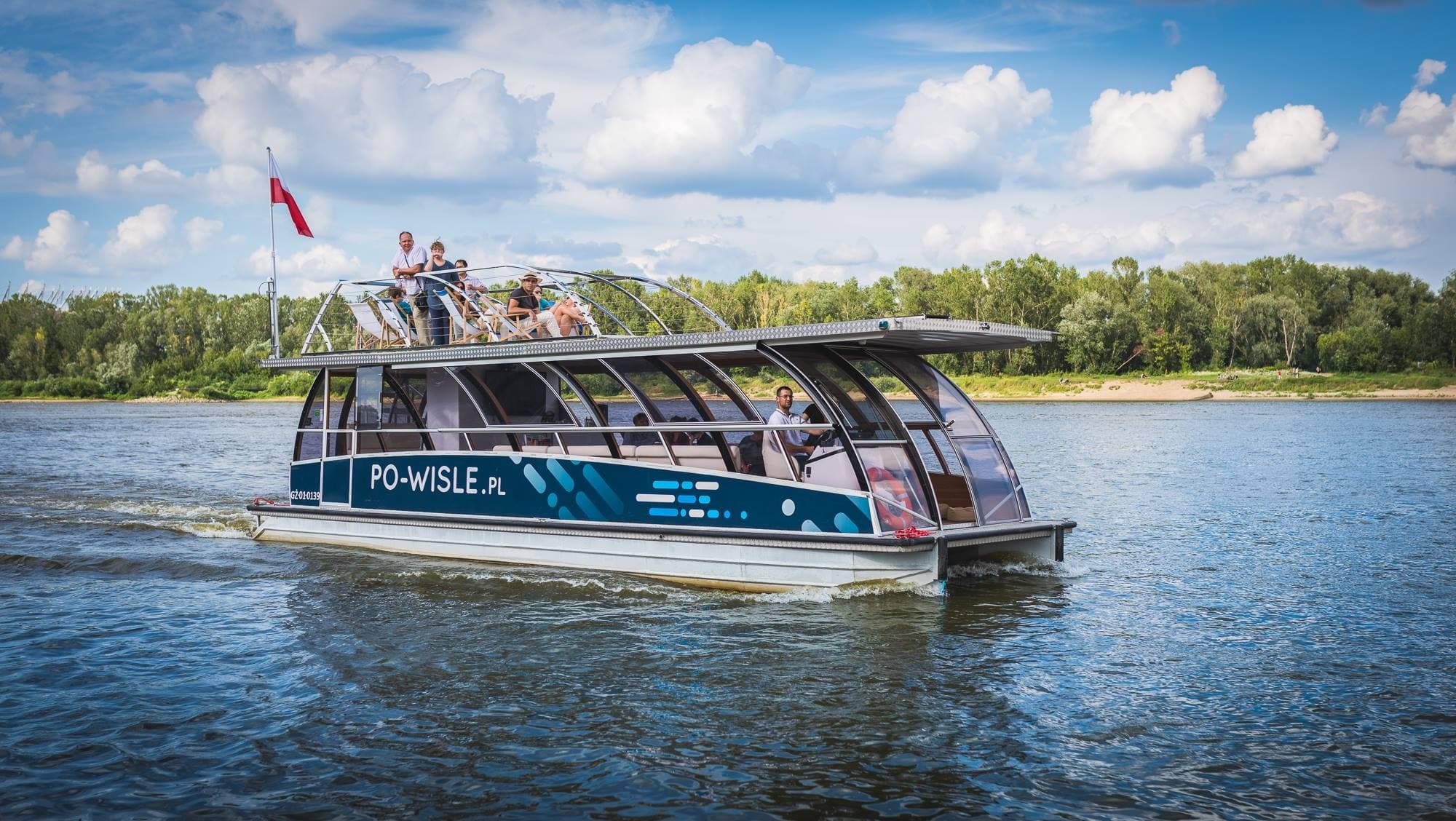 Vistula river cruise in Warsaw