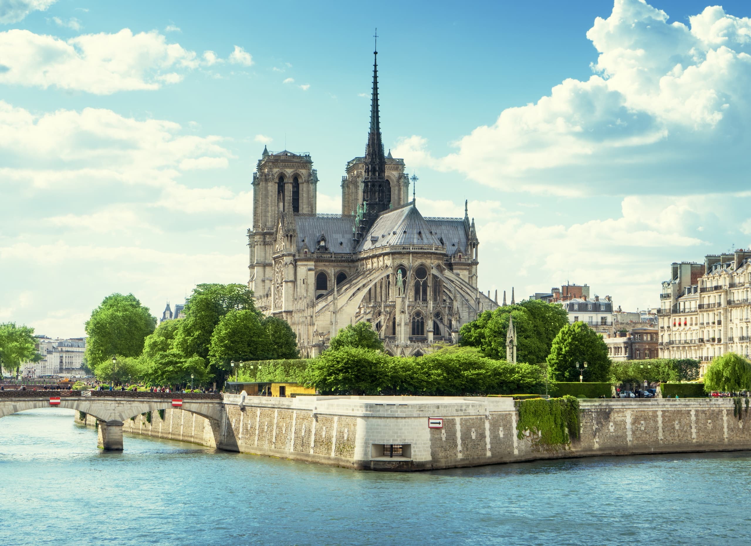 Best of Paris: Notre Dame Cathedral & Île de la Cité Walking Tour