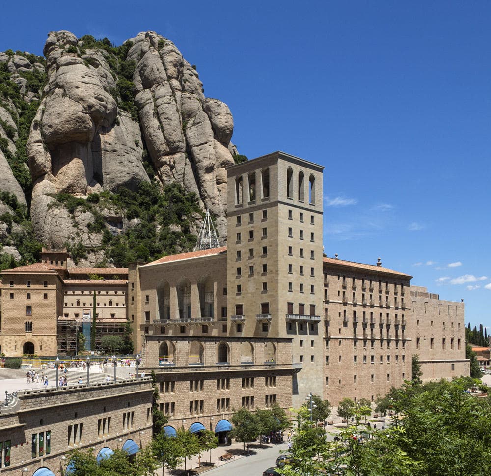 Montserrat & Wine Tasting Tour