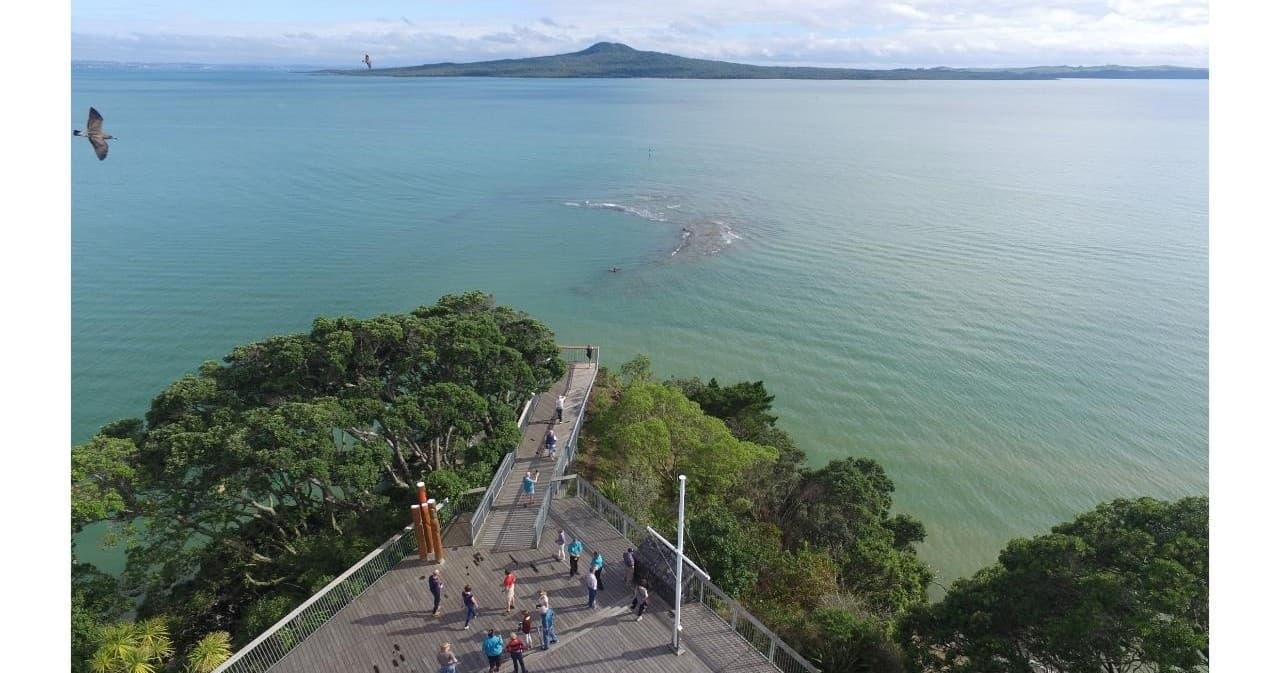 Private Auckland Maori Luxury Tour and Cultural Performance