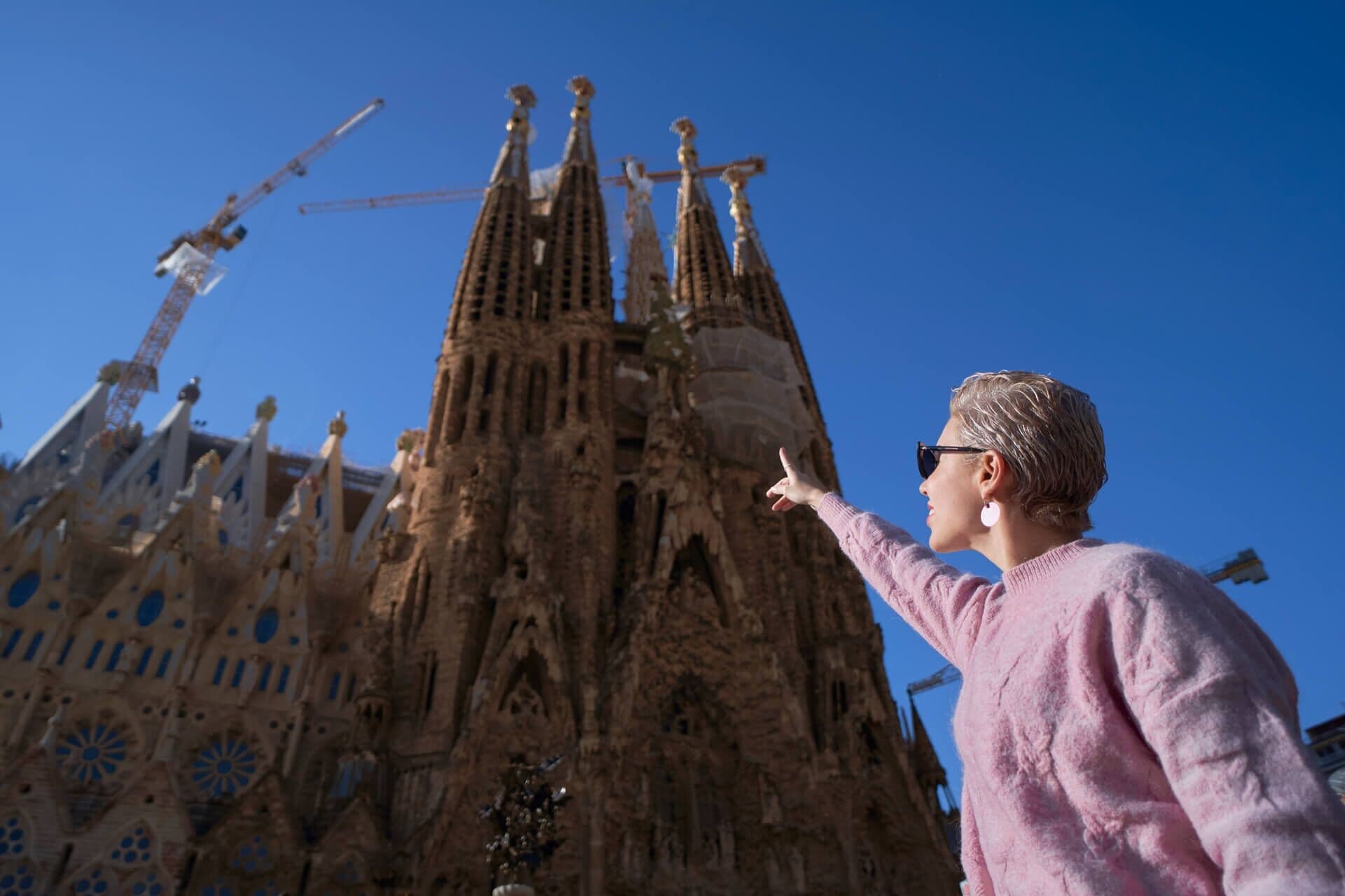 Barcelona: Sagrada Familia Guided Tour with Express Entry