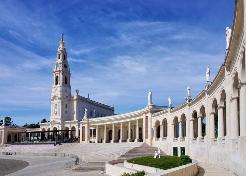 Full Day Fatima & Obidos Village Private Luxury Tour