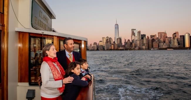 Statue & Skyline Holiday Cocoa Cruise