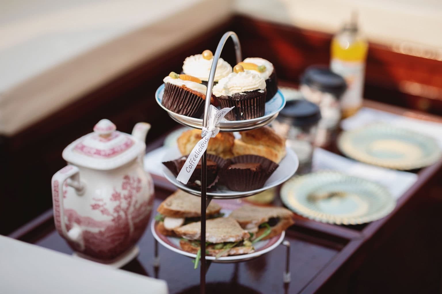 Privé rondvaart 1,5 uur met High Tea a bordo
