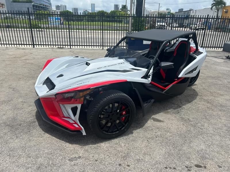 White/Red Roush Model (Automatic)