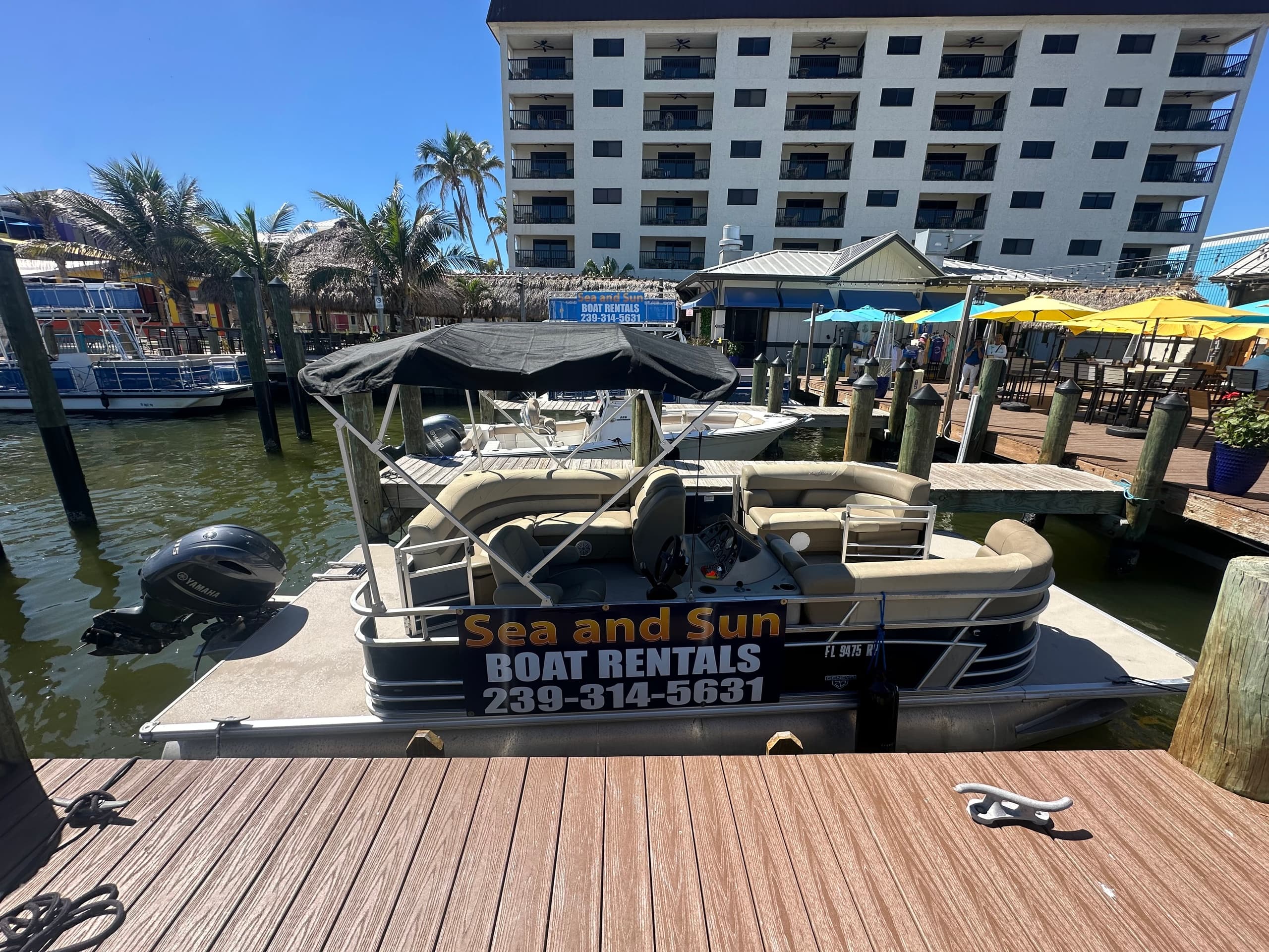 SunChaser DS 22ft Yamaha 115HP Pontoon