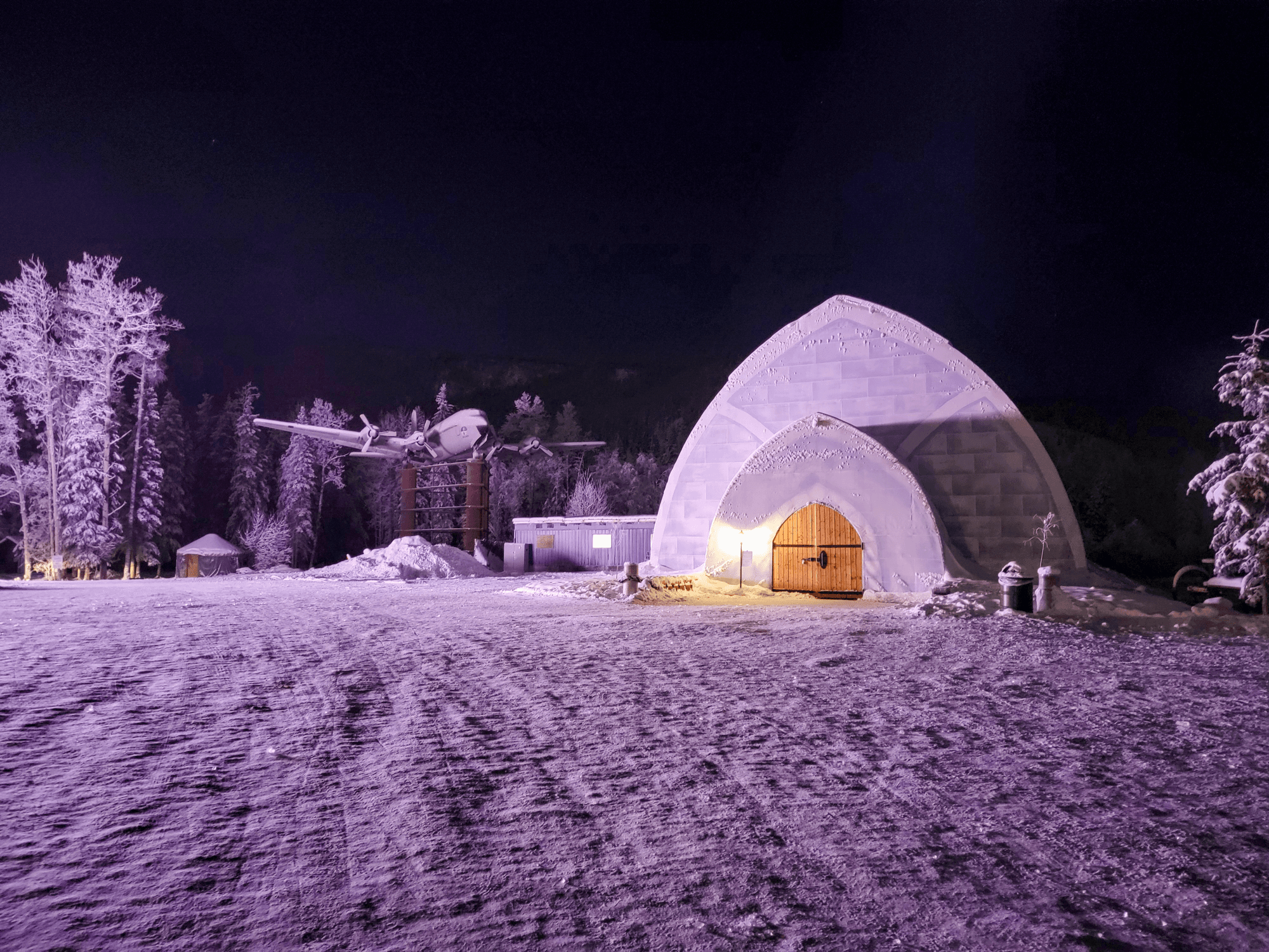 Chena Hot Springs & Ice Museum Day Tour