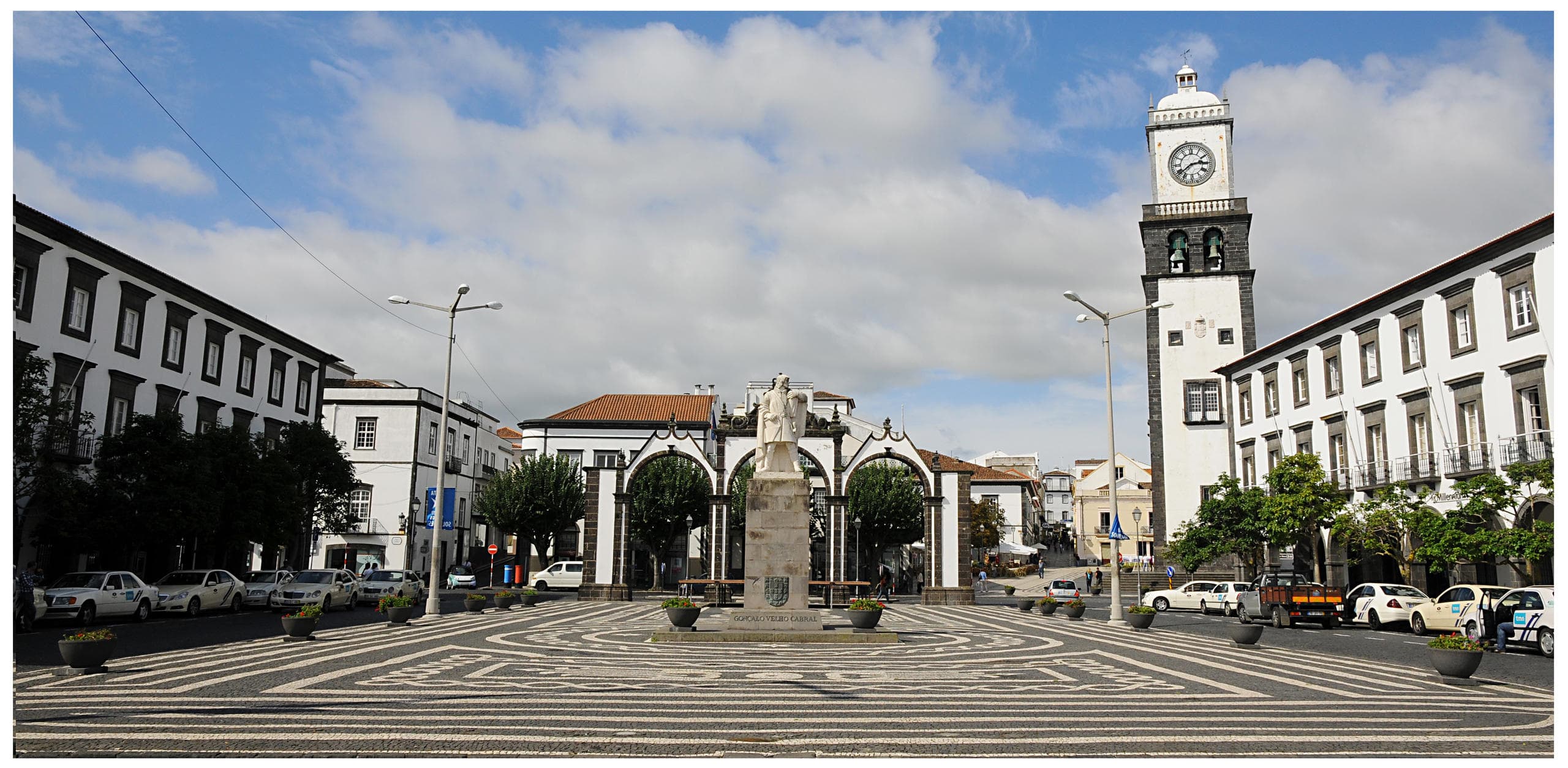 Ponta Delgada city tour (half day)