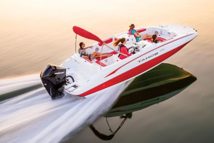 10 Passenger Open Bow Boat Rental