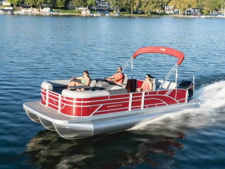 Bennington Tritoon 28
