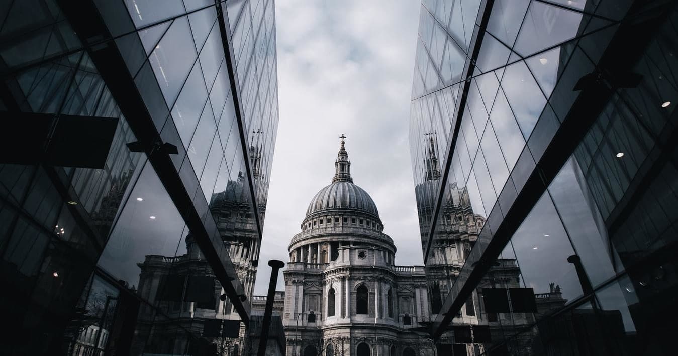 Private Chauffeured Minivan at Your Disposal in London