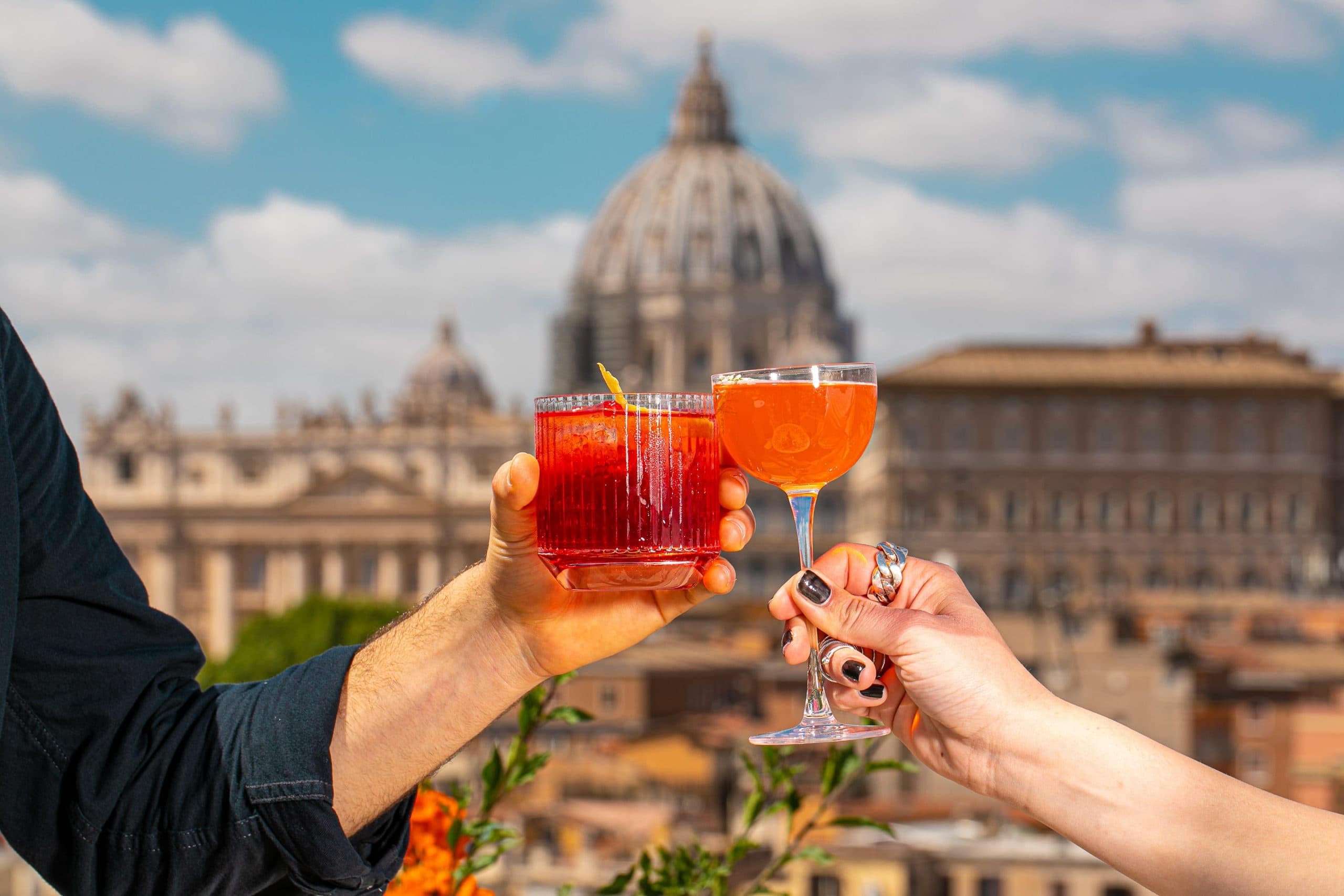 Tour delle piazze al tramonto e aperitivo