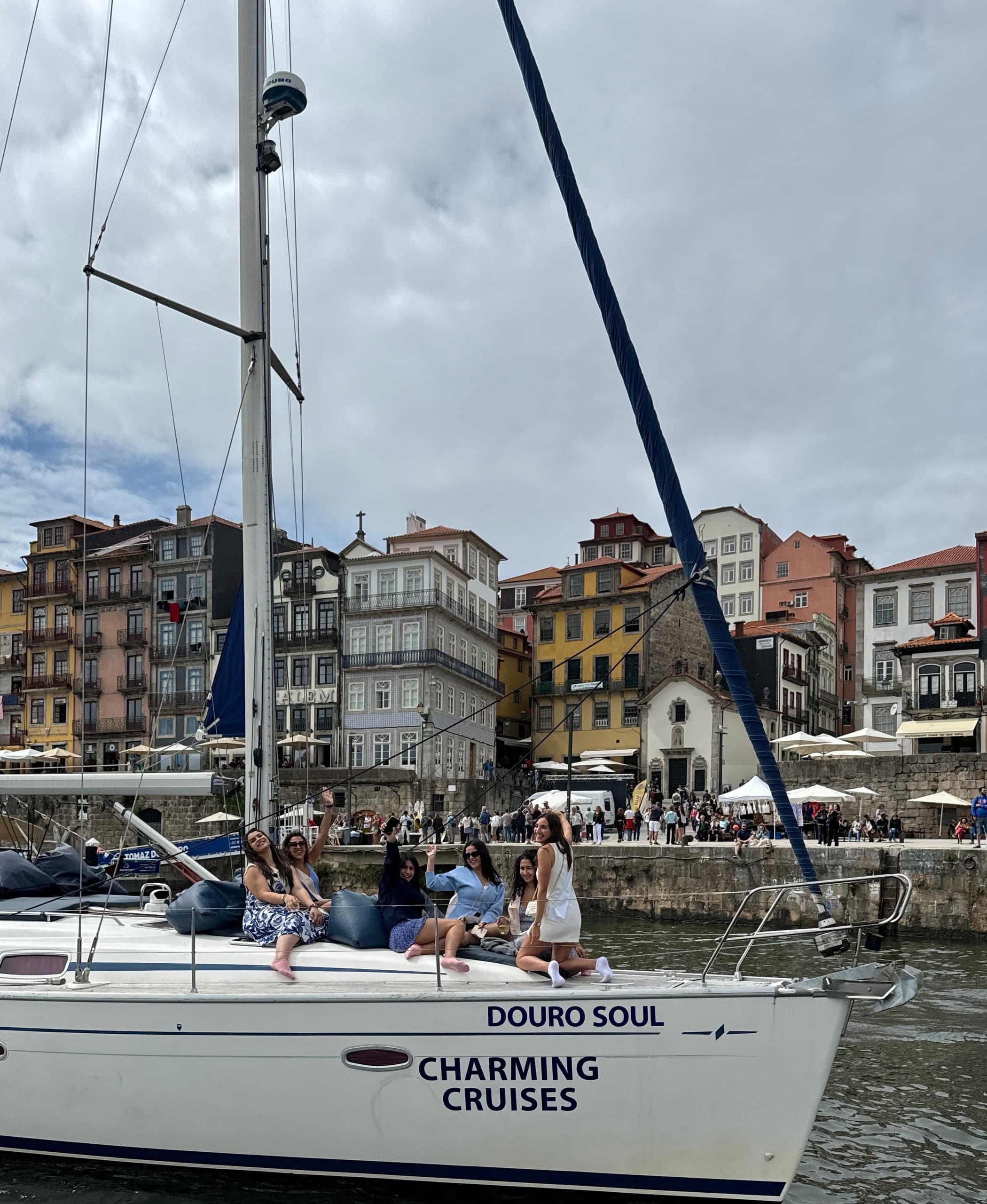 Charming Sailboat - Birthday on Board 4H