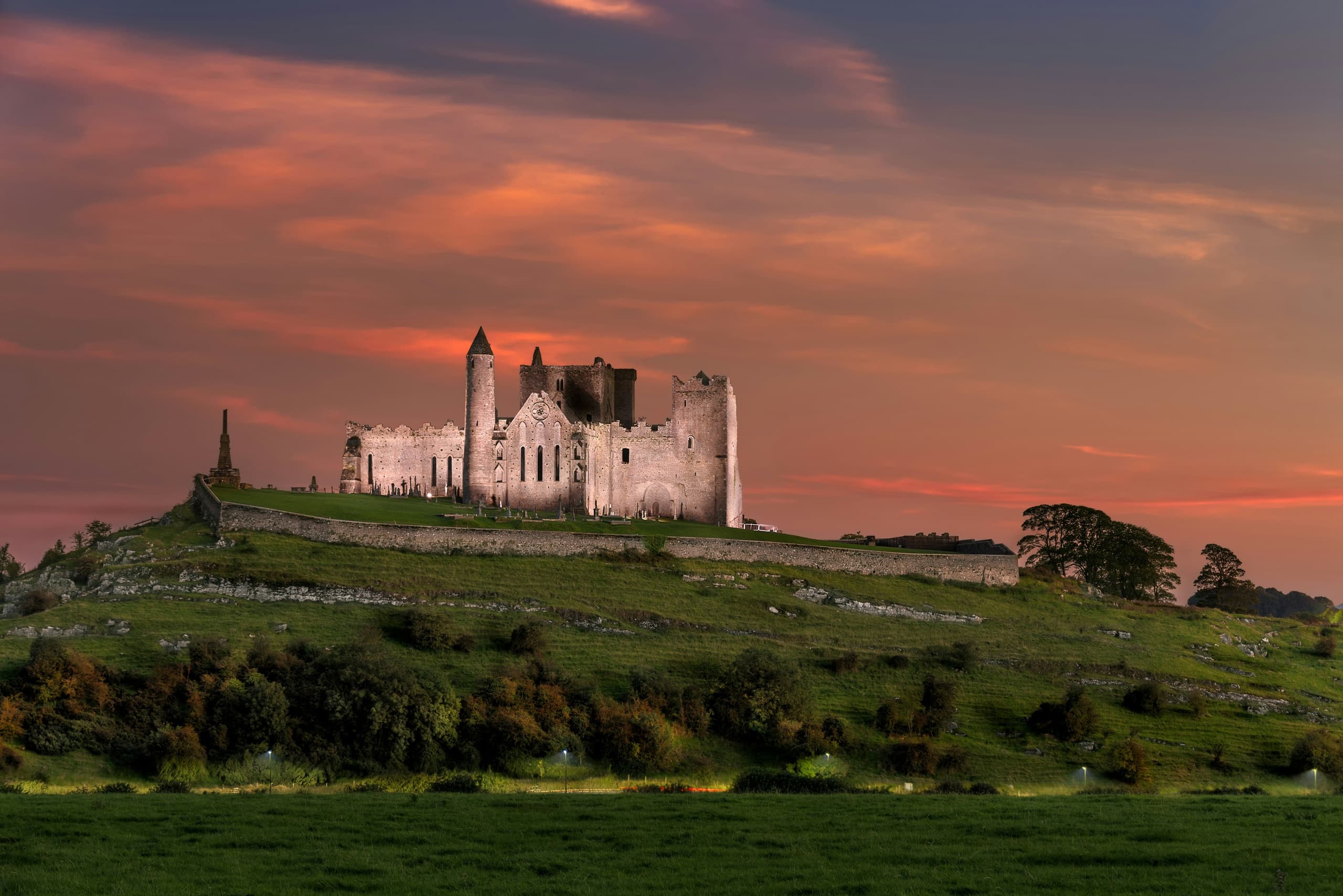 Legends of Rock of Cashel, Folklore Museum & Historic Town Highlights Tour