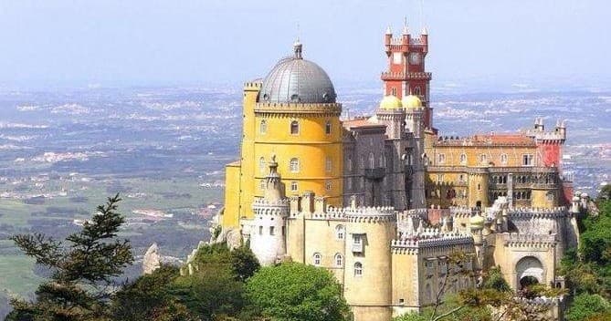Sintra, Cabo da Roca, Cascais and Estoril Private Tour