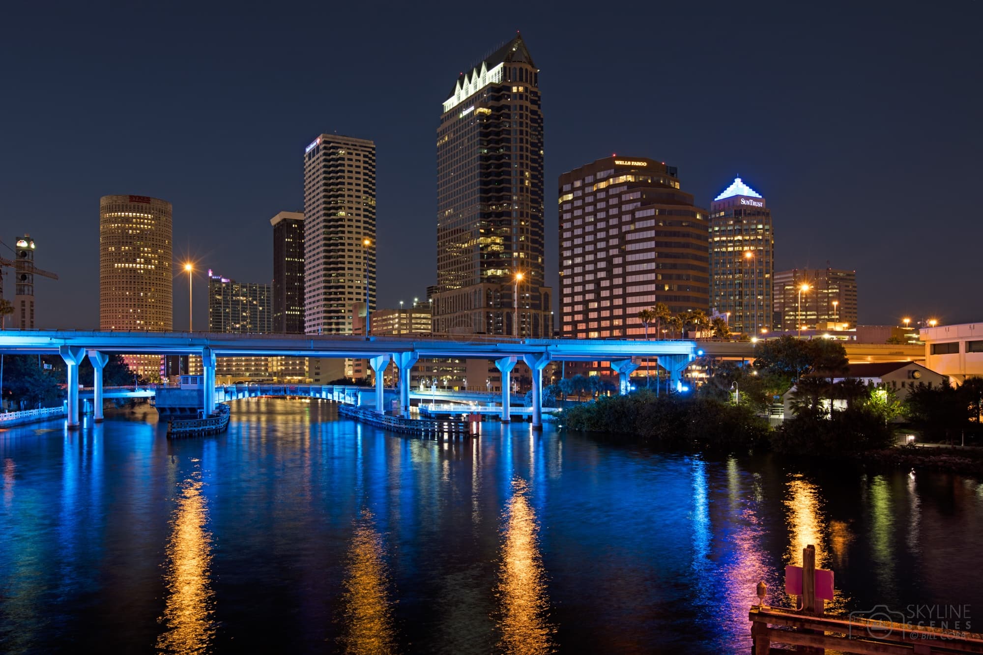 Electric Cruise After Dark