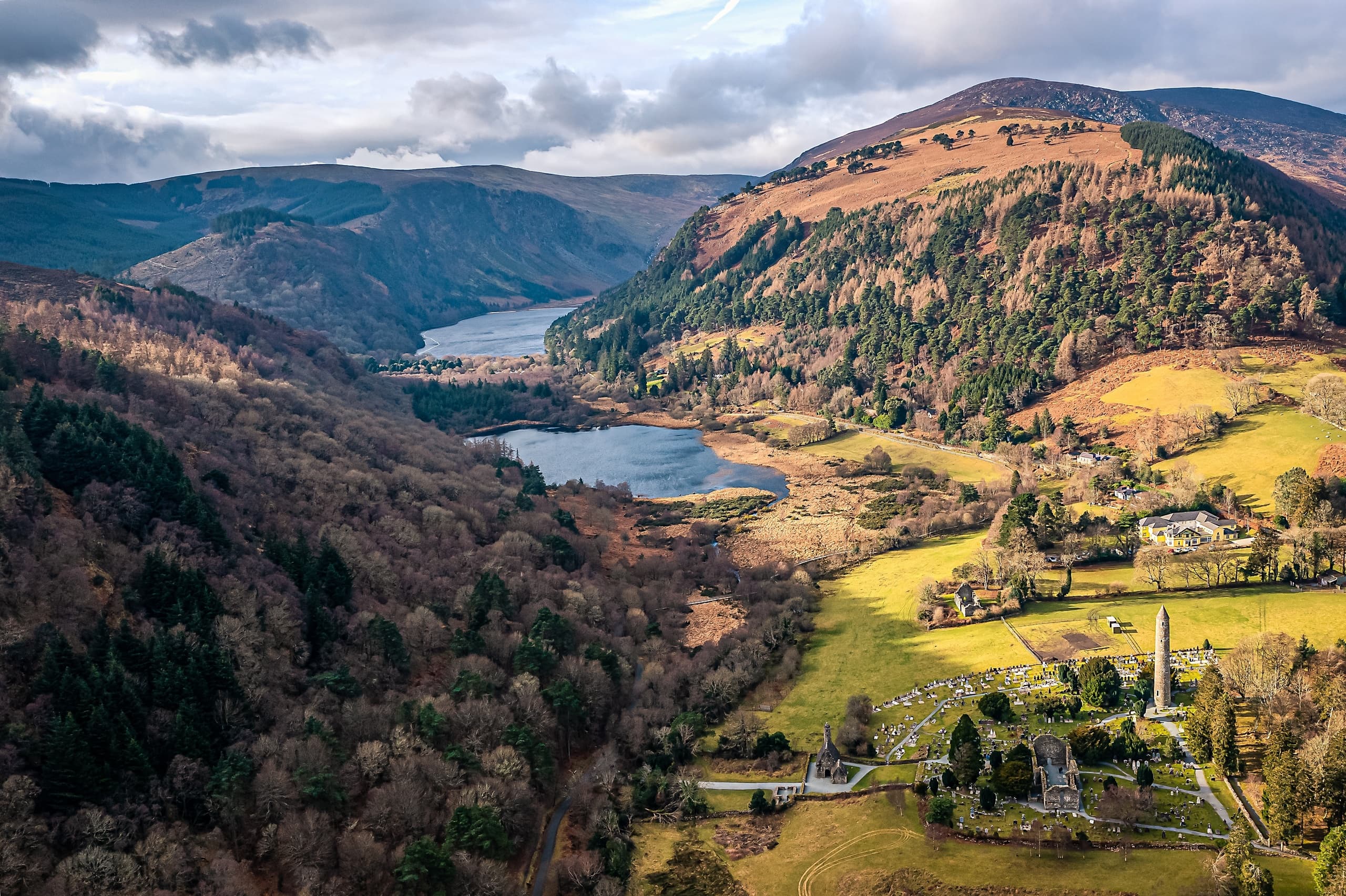 Wicklow Gardens and Glendalough Tour