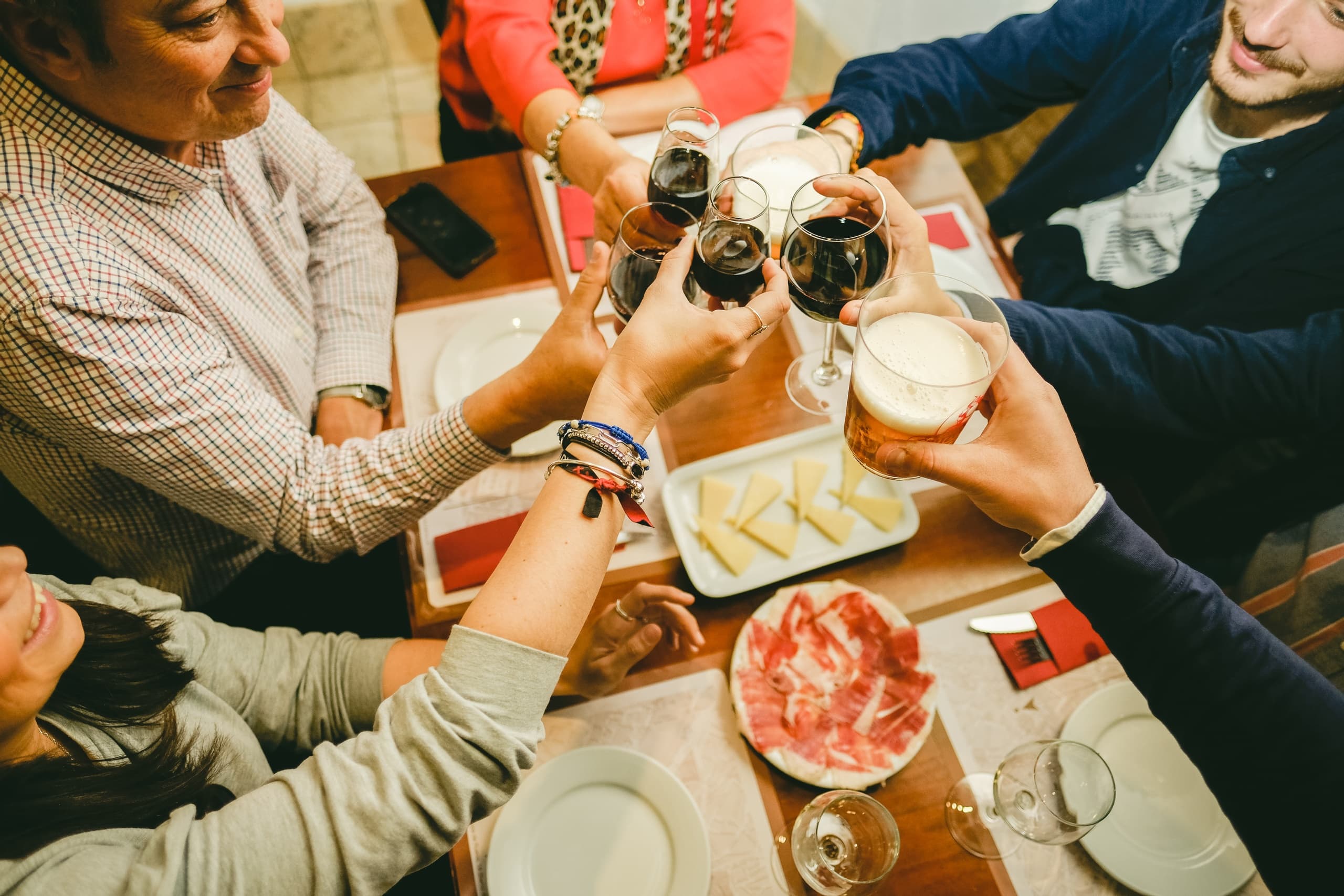 ⭐ Jewish Quarter walking tour with tasty tapas & drinks ⭐