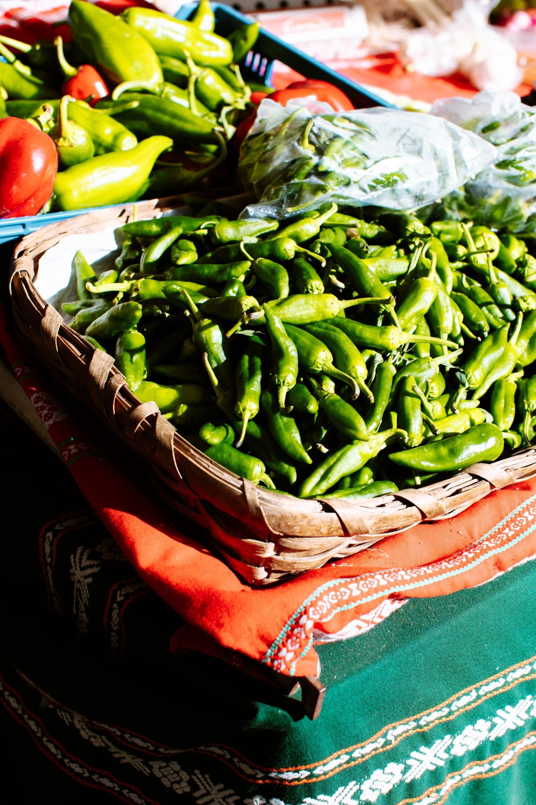 Mercado San Martín y Comida Vasca en Gure Borda