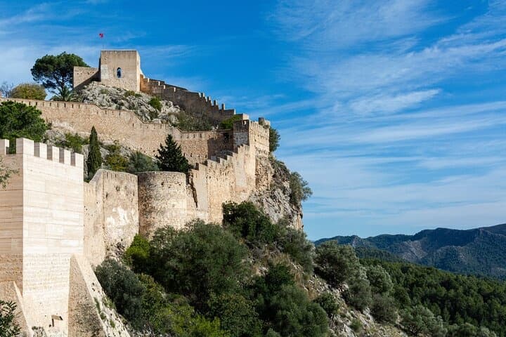 Tour Pueblos de la Montaña Valenciana: Anna y Xátiva desde Valencia con transfer privado