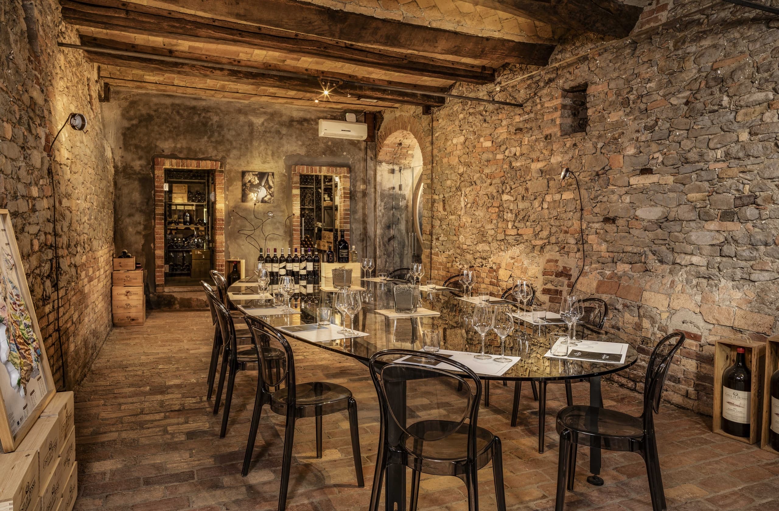 Esperienza esclusiva di degustazione di vino e cioccolato a Monforte d'Alba