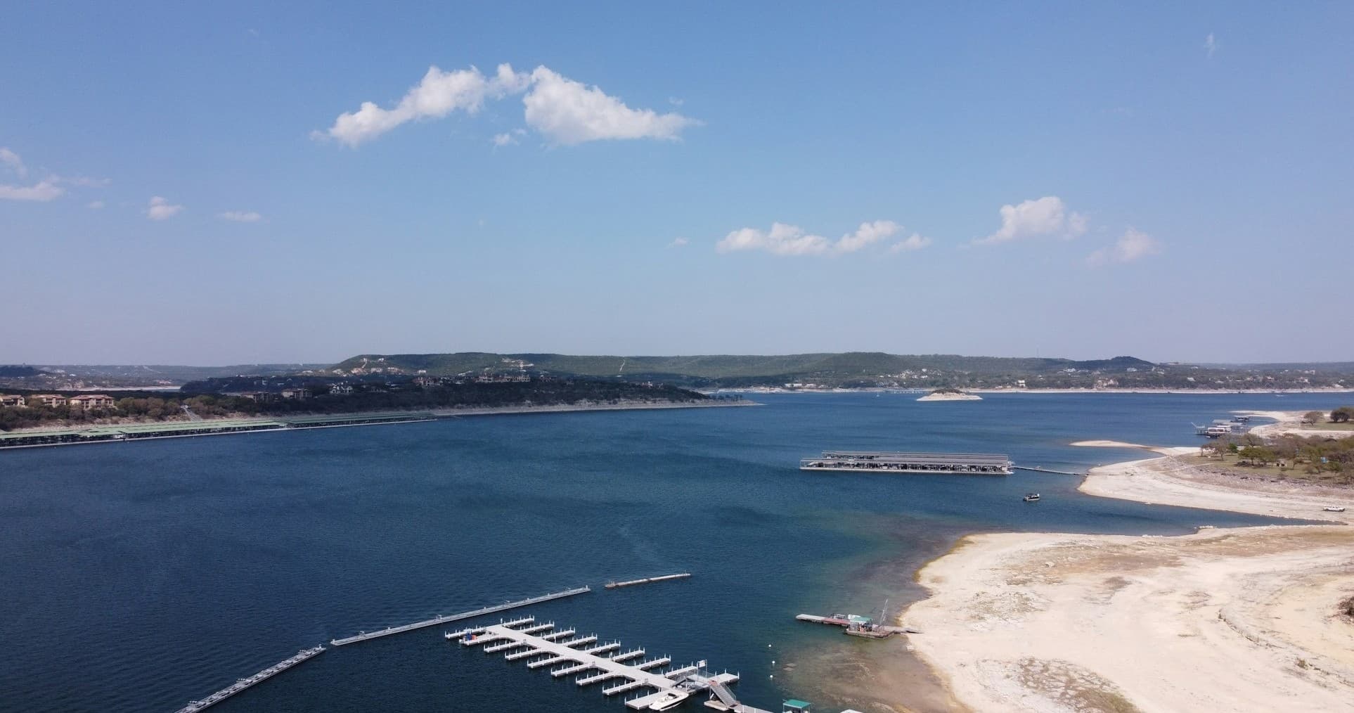 Lake Travis • 4 Hours • Pavati Boat Rental