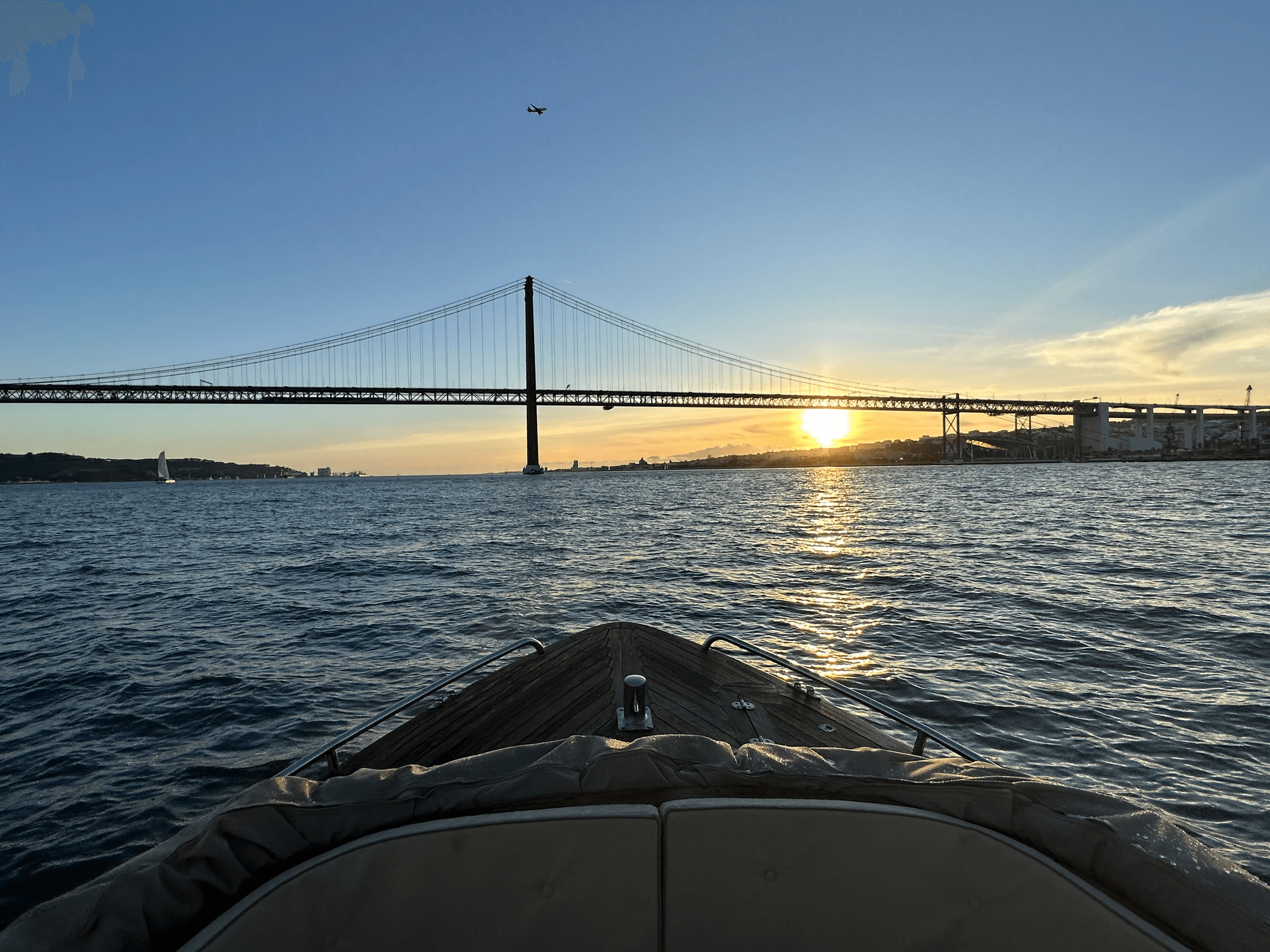 Relax on a Comfortable Boat - with an open bar and snacks, at sunset