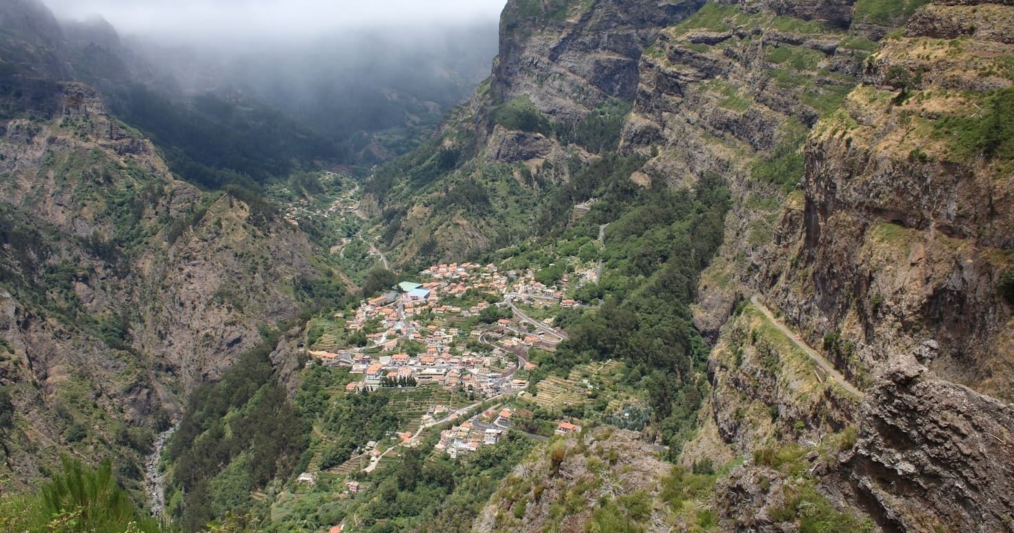Nuns Valley (Curral das Freiras)