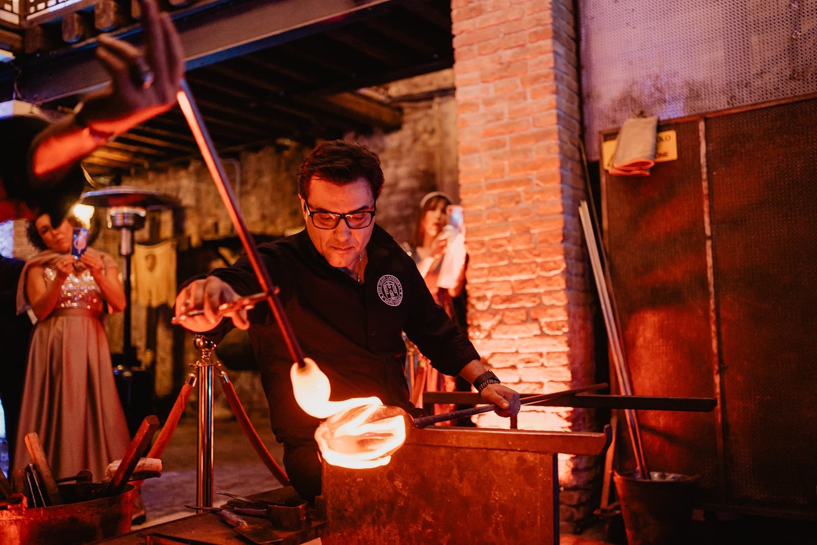 Dimostrazione lavorazione vetro di Murano @theglasscathedral