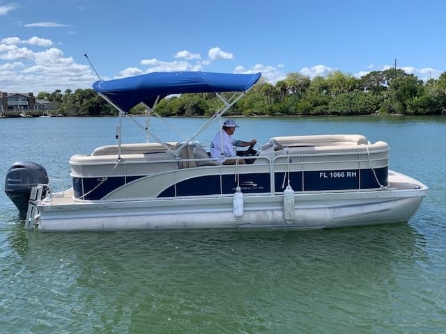 #5 24 ft blue Bennington oversized  12 people max