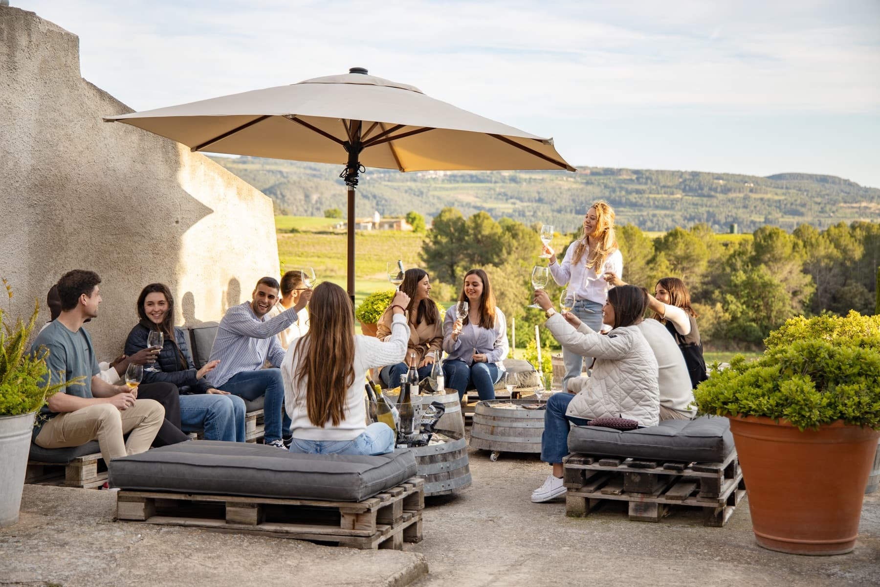 Cava Tour to 3 family vineyards in small-group