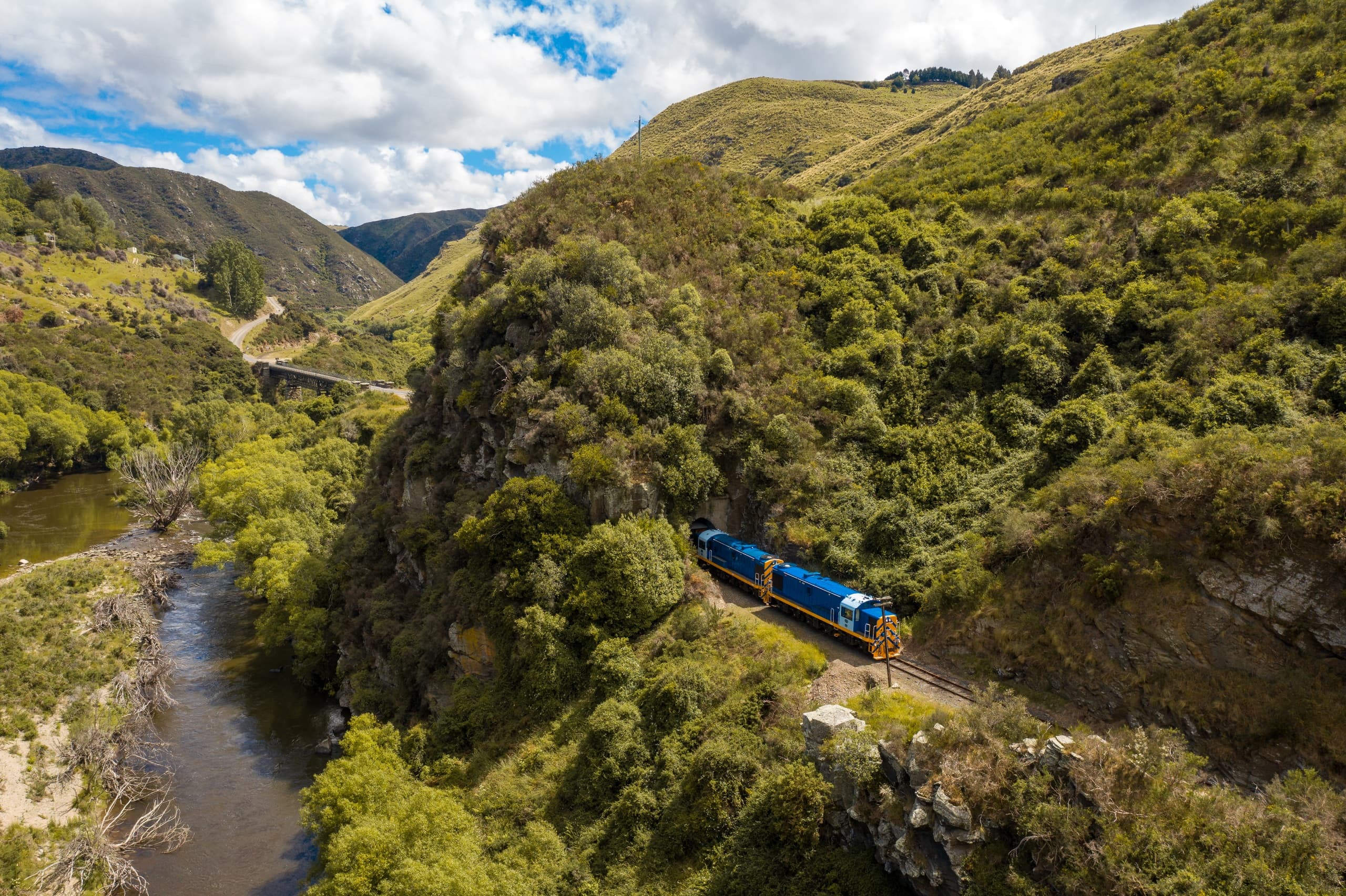 The Taieri Gorge - One Way (Pukerangi to Dunedin)