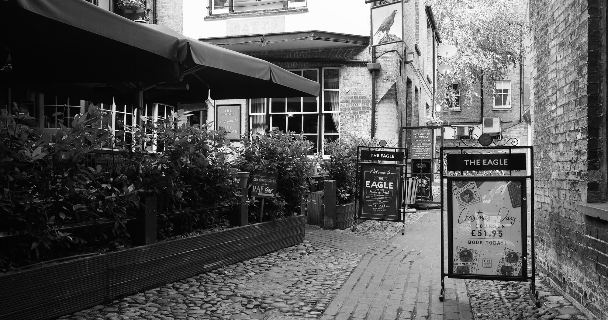Private • Cambridge University Ghost Tour Led By University Alumni