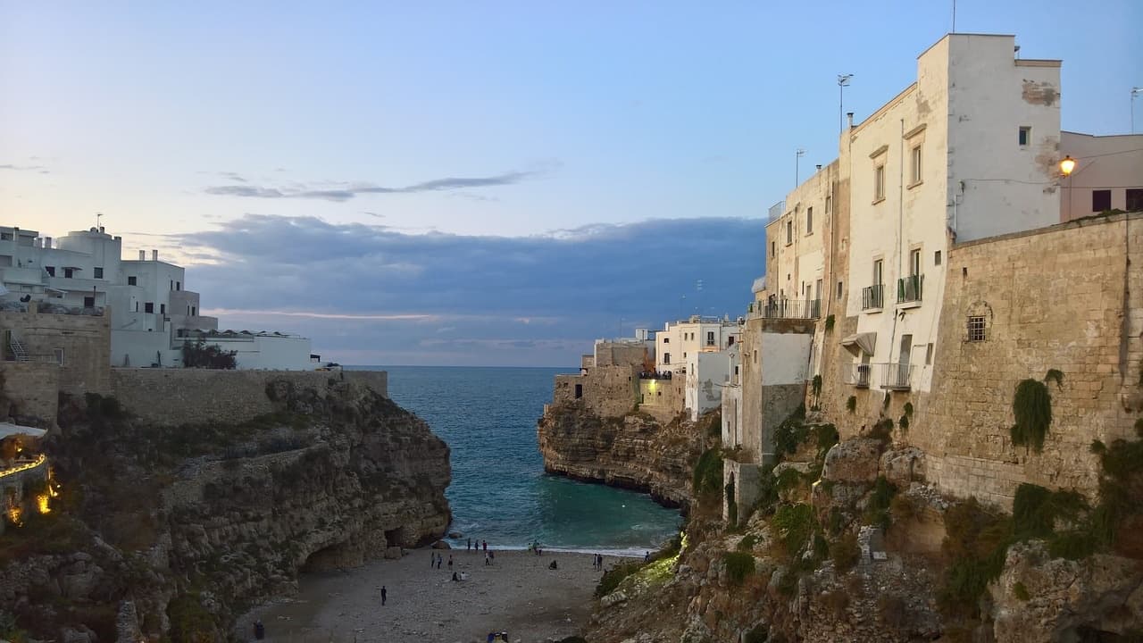 WALK in Puglia | Visit Bari & the neighboring cities