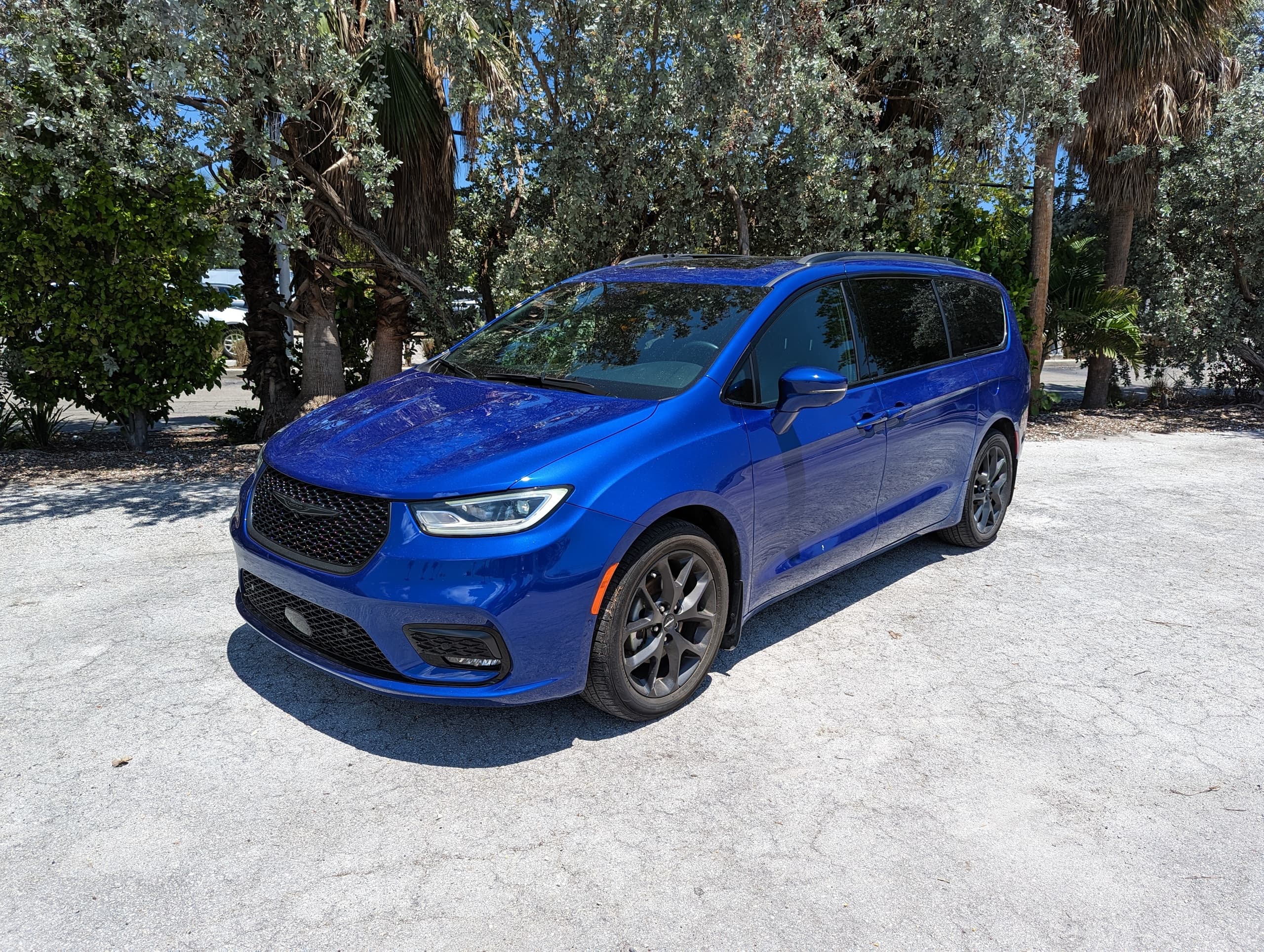 Chrysler Pacifica Minivan Rental - Marathon