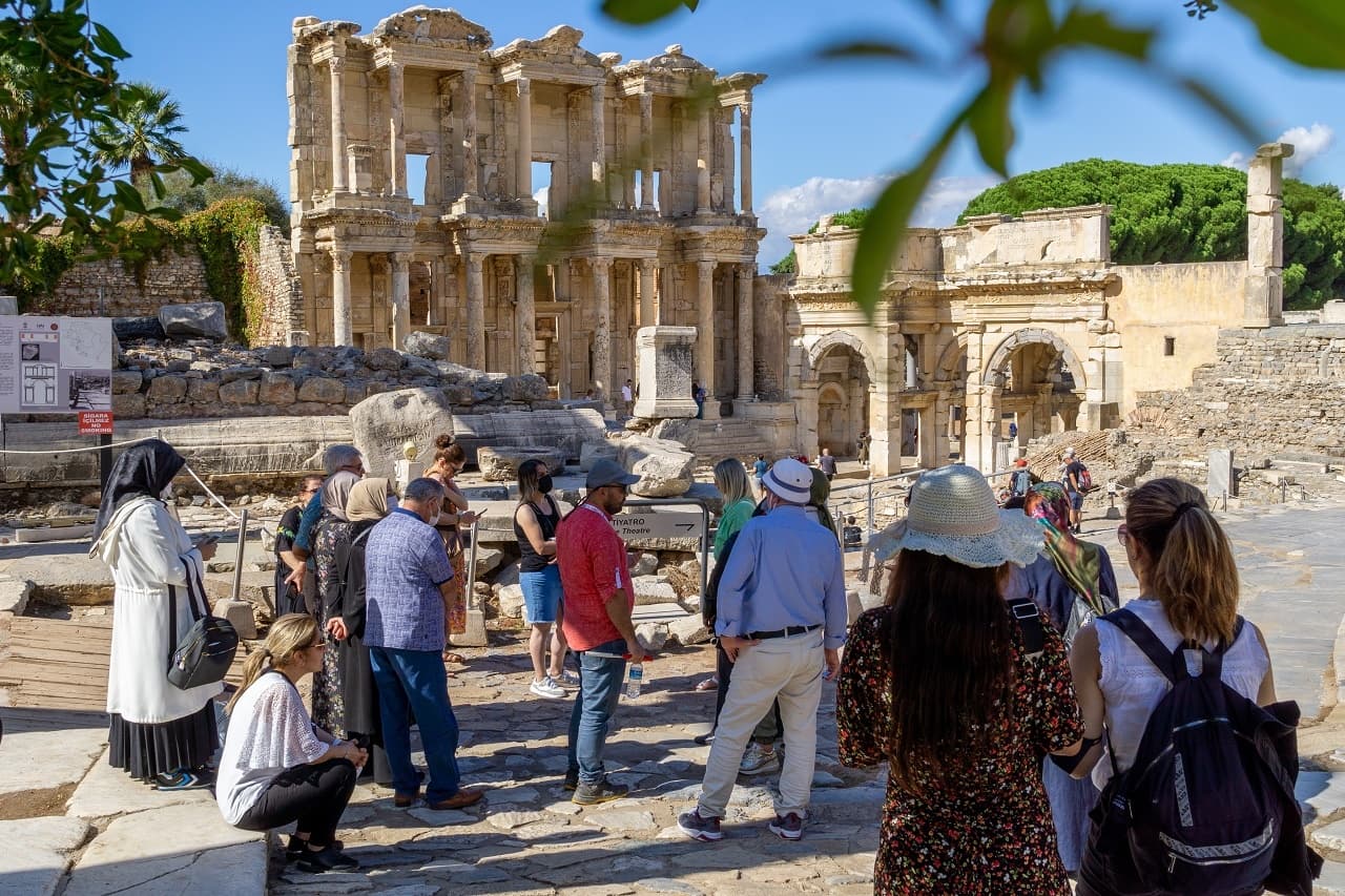 From Kusadasi: Ephesus Half-Day Guided Tour with Skip The Line & Port Transfer
